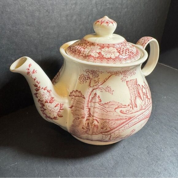 Red and Cream Windsor Ceramic Art Teapot [Item 0186] - Picture 2 of 11